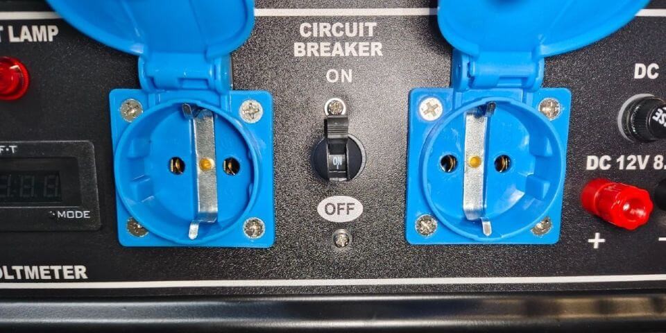 Бензиновый генератор Zammer S3800CX