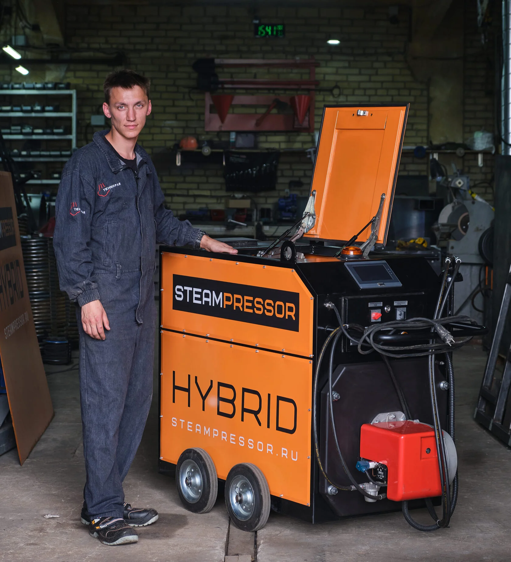 Дизельный промышленный парогенератор STEAMPRESSOR HYBRID SH-3