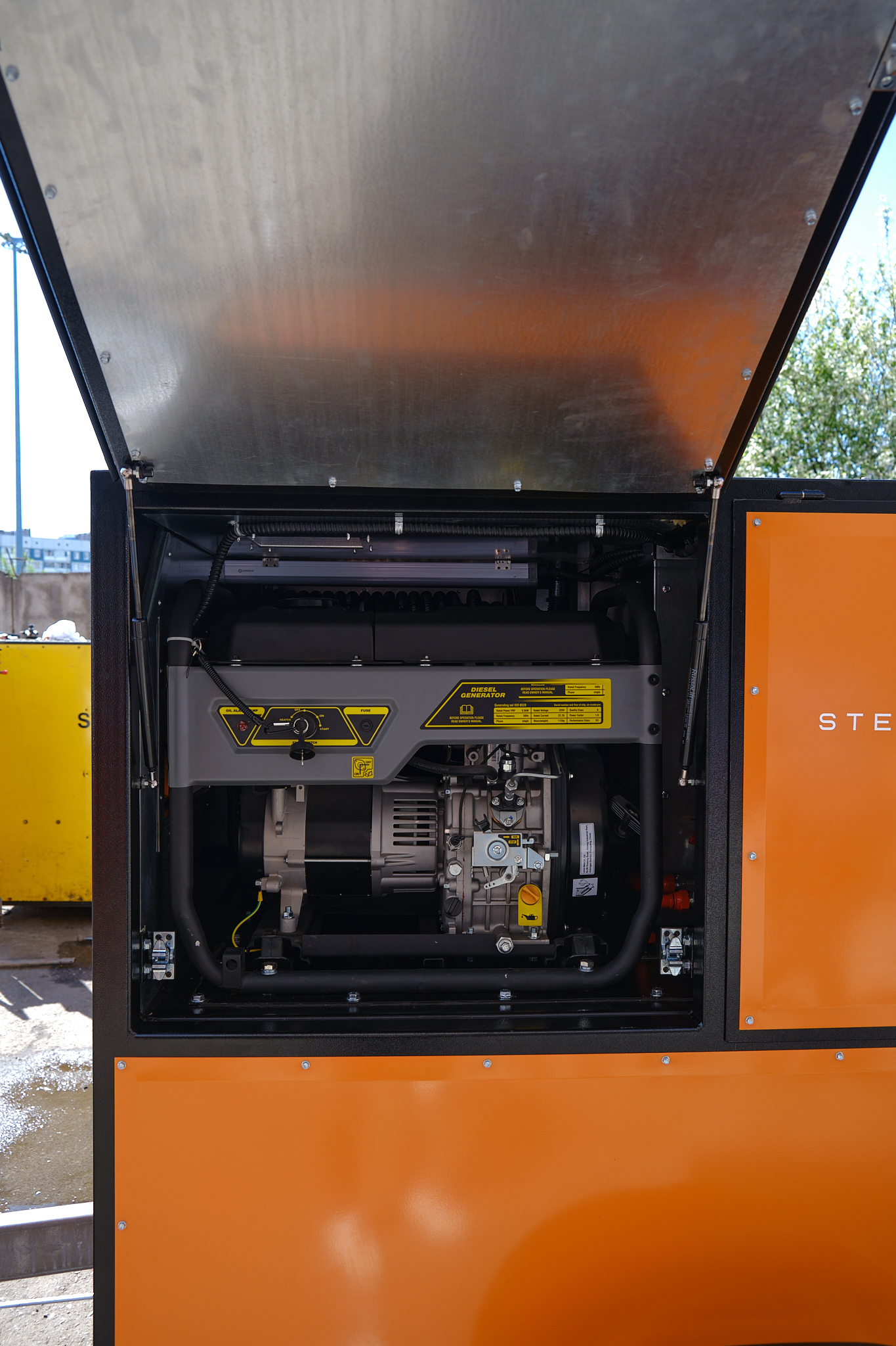 Промышленный парогенератор на шасси STEAMRESSOR HYBRID SH-4