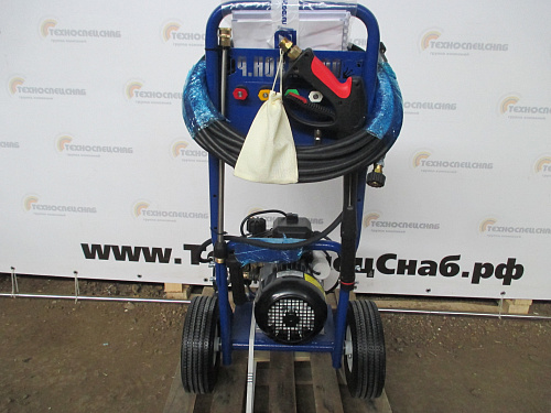 "МОРСКОЙ БОГ" - ПРОТИВ "НЕЧИСТИ". �4